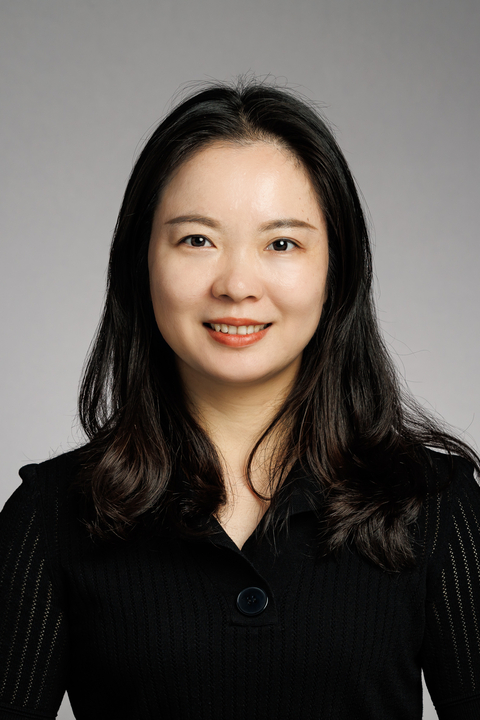 Qian Zhang Headshot