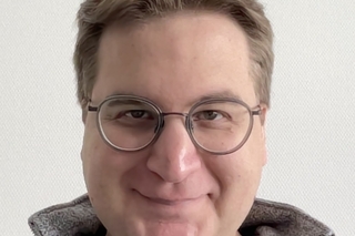 Aron Hirsch Headshot